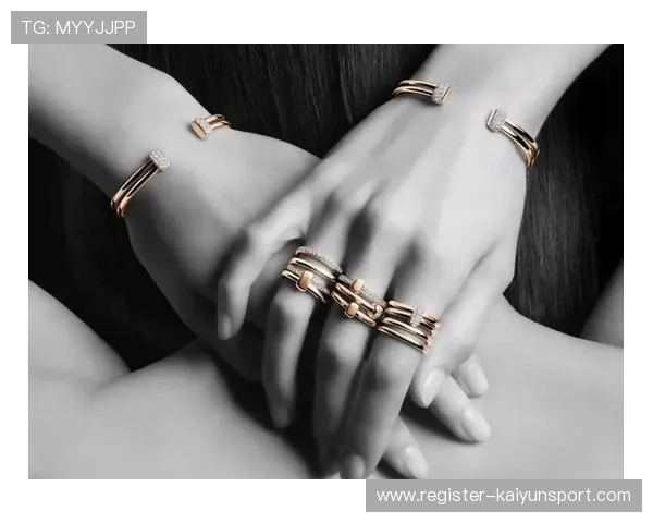 了解开云集团旗下珠宝品牌的品牌故事与发展历程，感受奢华珠宝背后的文化底蕴